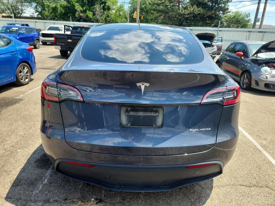 2023 TESLA MODEL Y 6