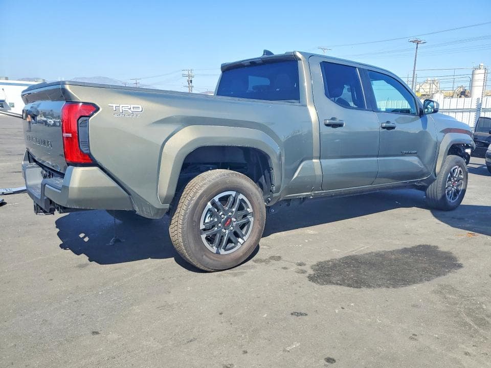 2025 TOYOTA TACOMA TRD SPORT 3