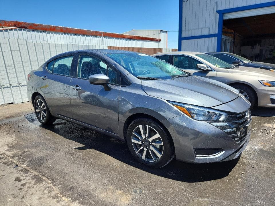 2025 NISSAN VERSA SV 4