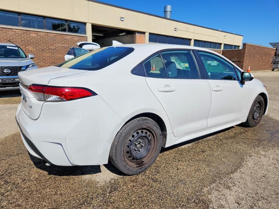 2021 TOYOTA COROLLA LE 3
