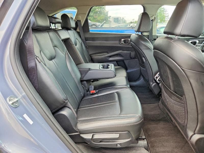 2024 KIA SORENTO S 11