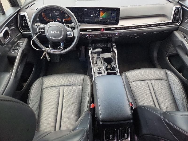 2024 KIA SORENTO S 8