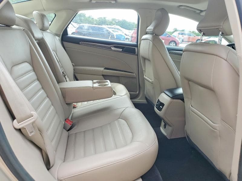 2017 FORD FUSION SE 10