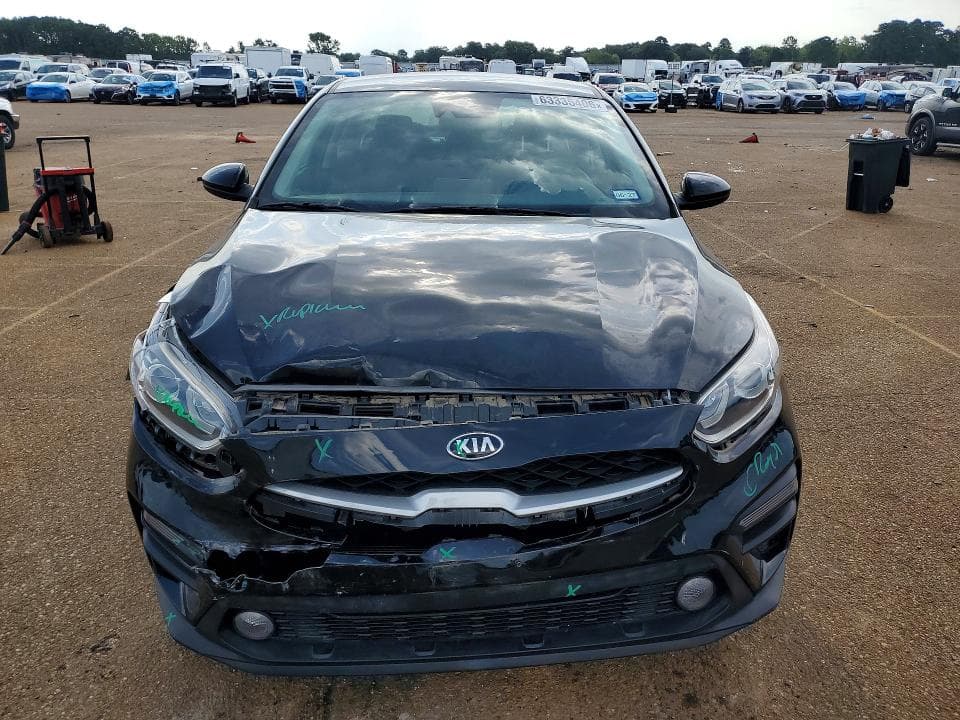 2021 KIA FORTE FE 5