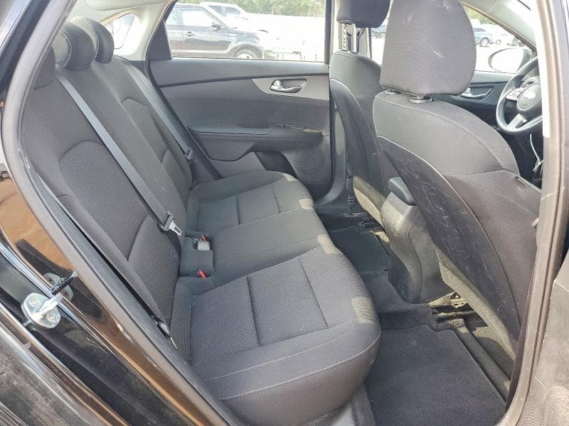 2021 KIA FORTE FE 10