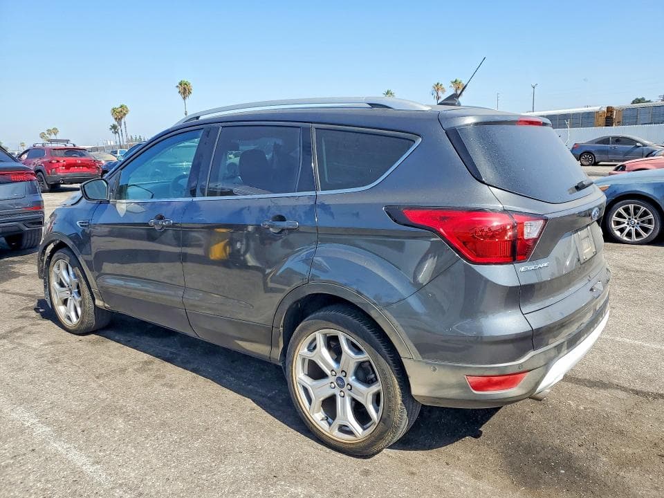 2019 FORD ESCAPE TITANIUM 2