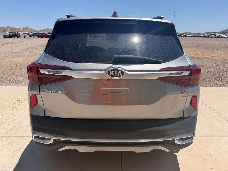 2021 KIA SELTOS S 6