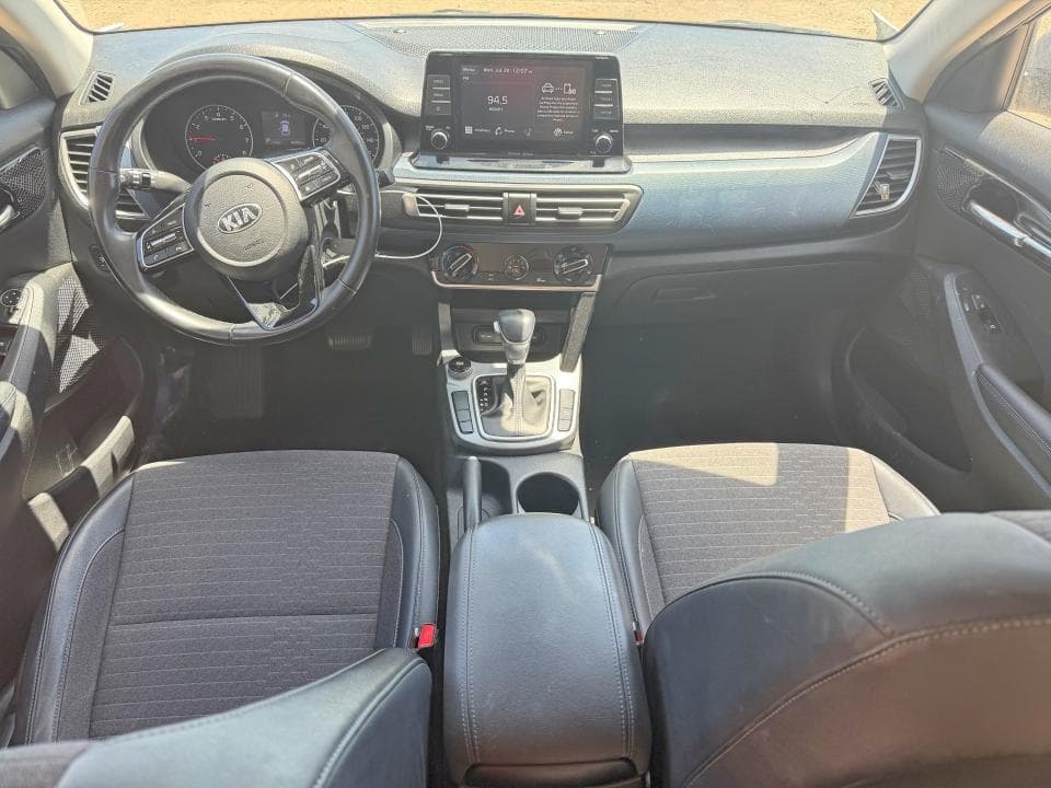 2021 KIA SELTOS S 8