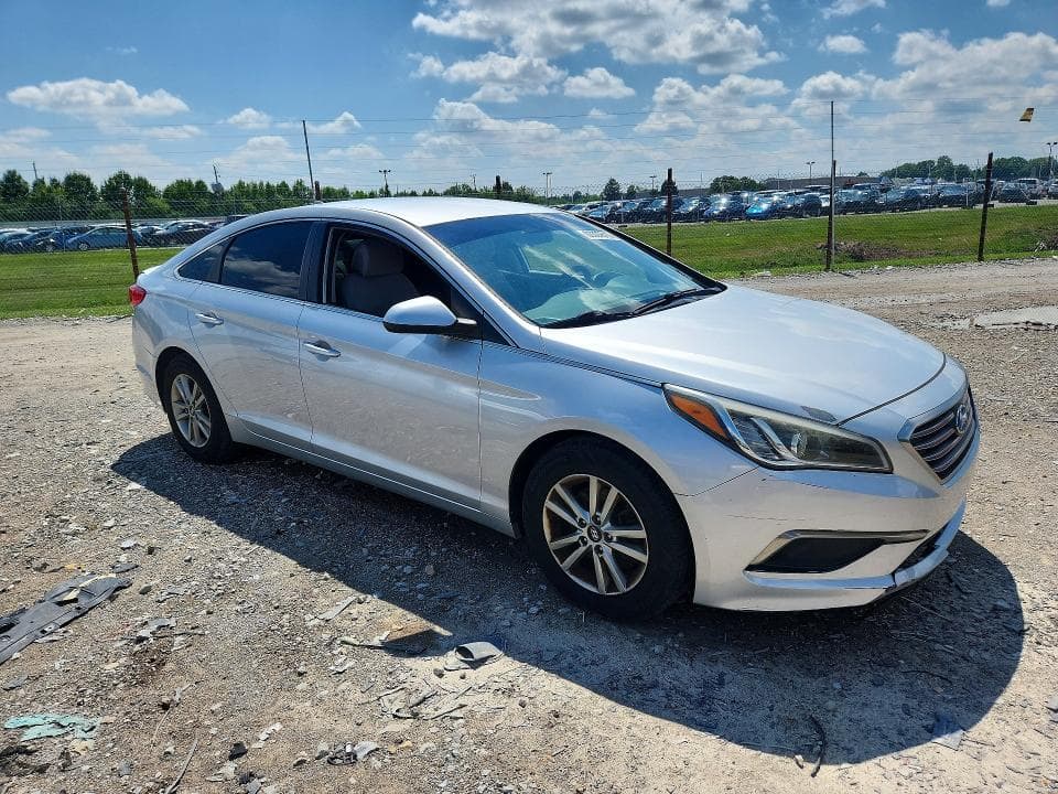 2017 HYUNDAI SONATA SE 4