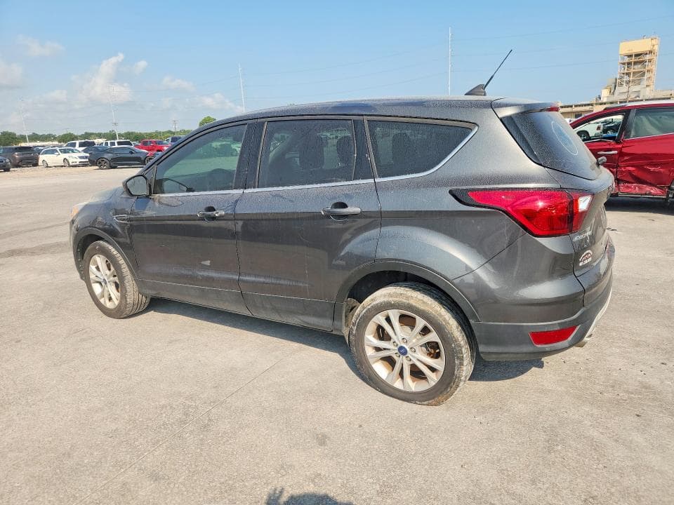 2019 FORD ESCAPE SE 2