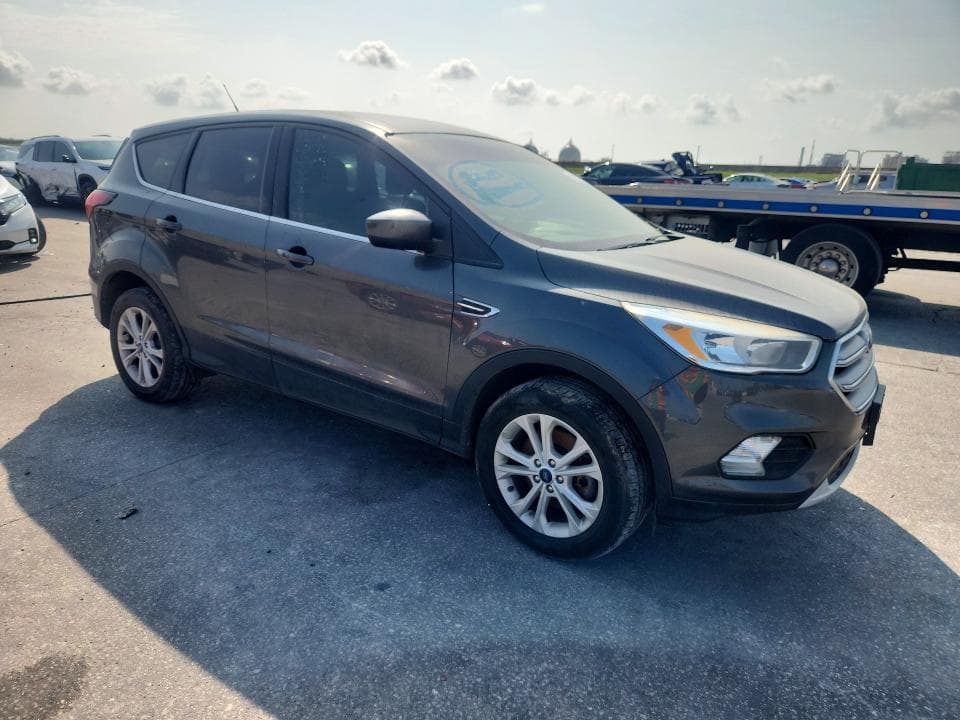 2019 FORD ESCAPE SE 4