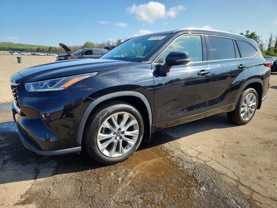 2022 TOYOTA HIGHLANDER LIMITED - 1