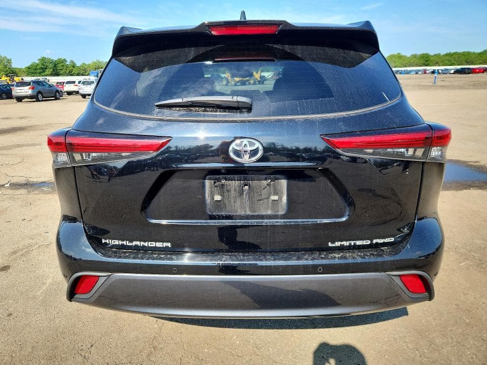 2022 TOYOTA HIGHLANDER LIMITED 6