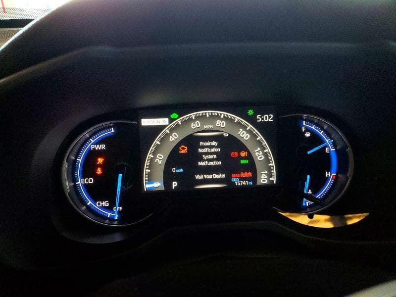2025 TOYOTA RAV4 HYBRID XLE 9
