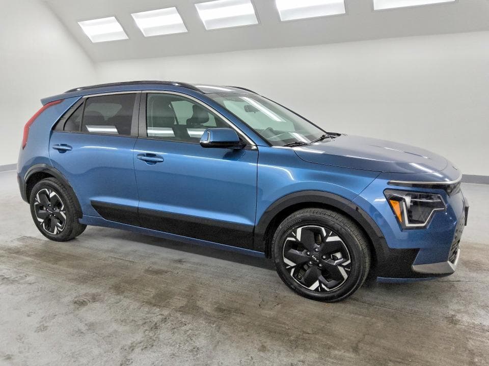 2023 KIA NIRO WIND 4
