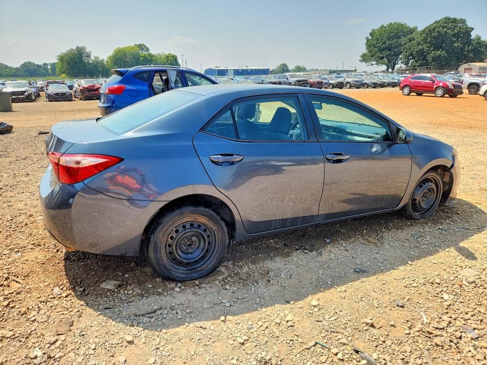 2017 TOYOTA COROLLA LE 3