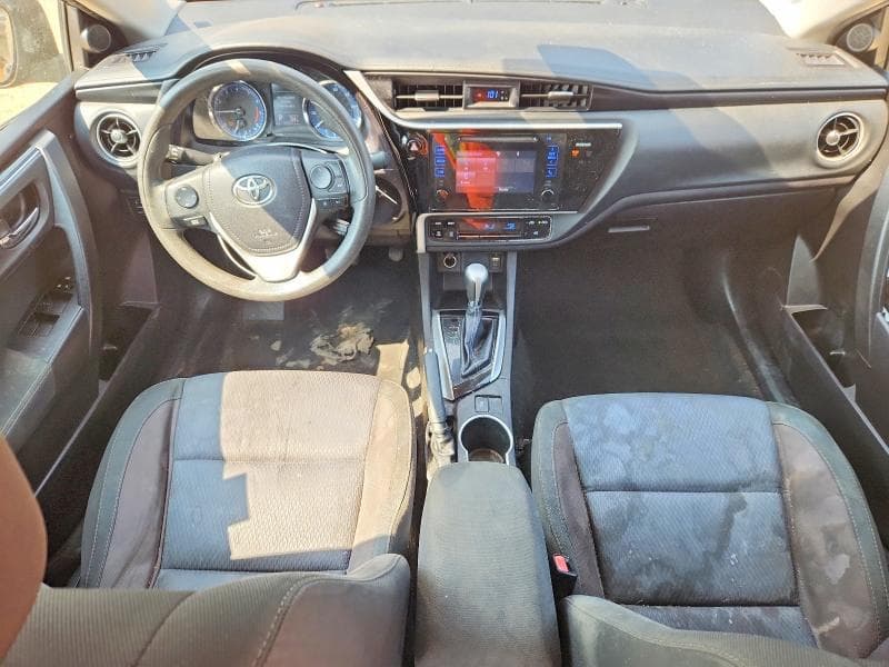 2017 TOYOTA COROLLA LE 8