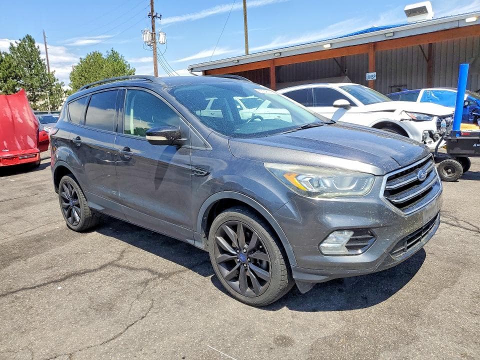 2017 FORD ESCAPE TITANIUM 4