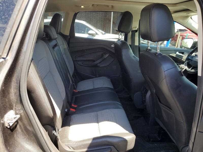 2017 FORD ESCAPE TITANIUM 10