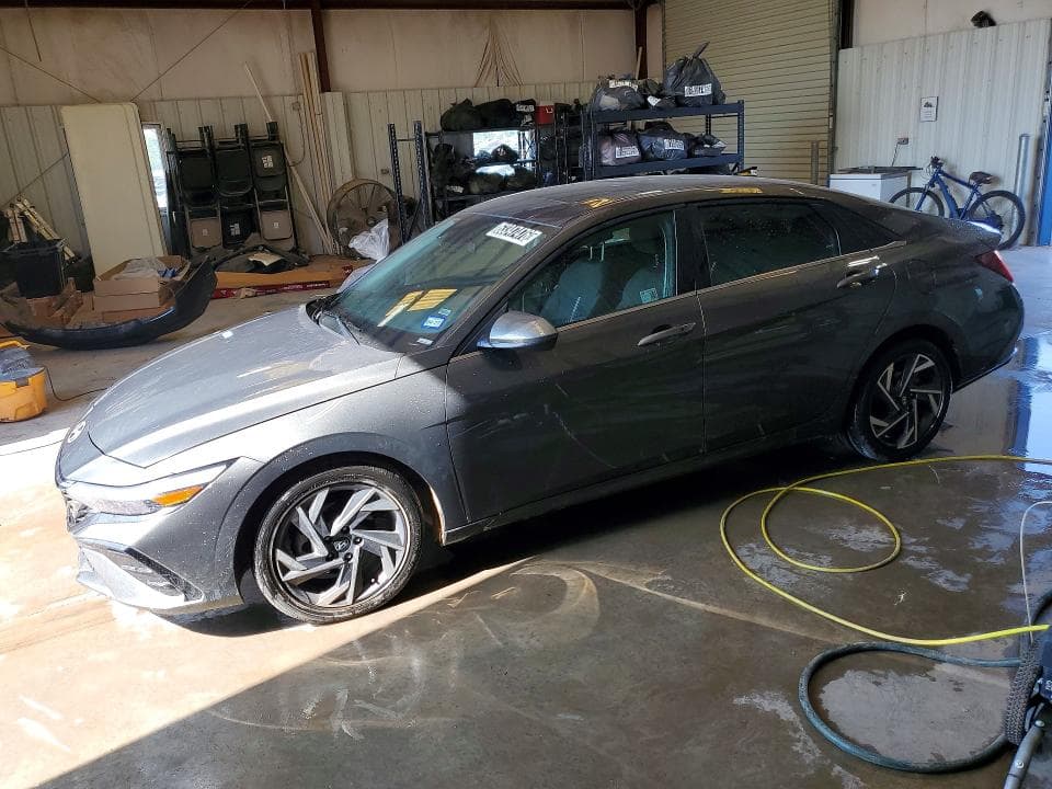 2025 HYUNDAI ELANTRA SEL - 1