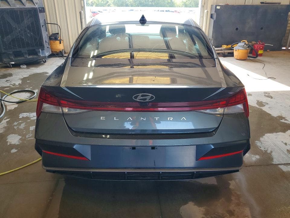 2025 HYUNDAI ELANTRA SEL 6