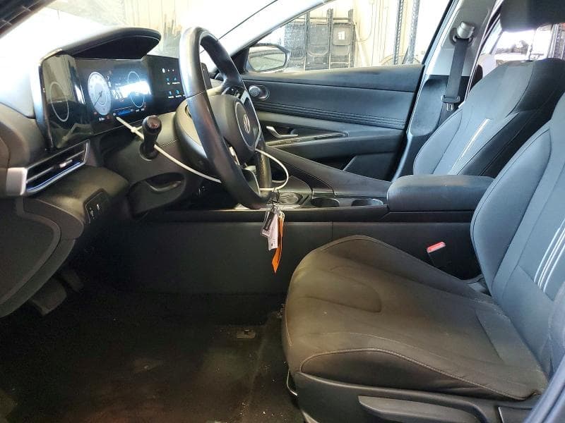 2025 HYUNDAI ELANTRA SEL 7