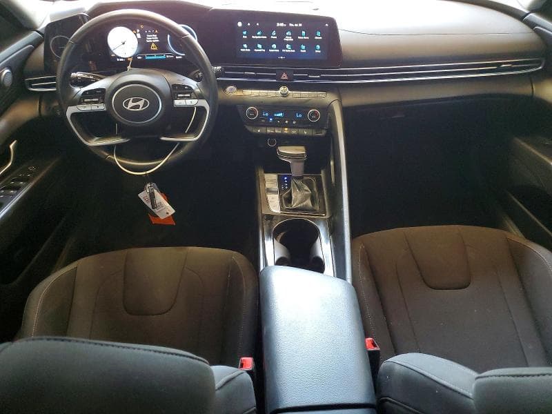2025 HYUNDAI ELANTRA SEL 8