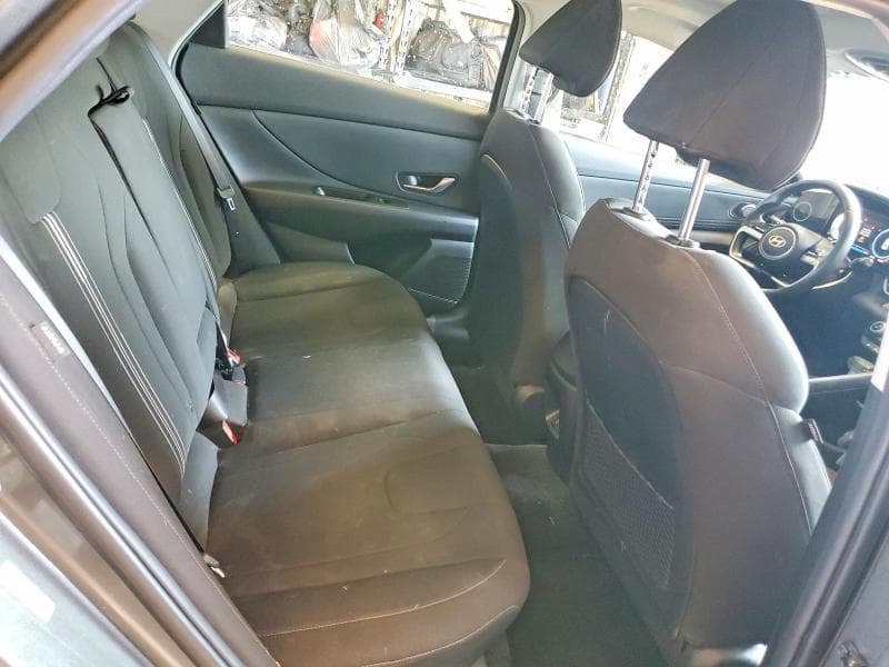 2025 HYUNDAI ELANTRA SEL 10