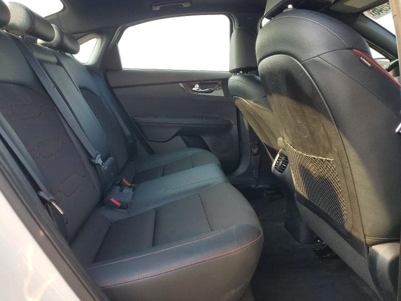 2021 KIA FORTE GT 10