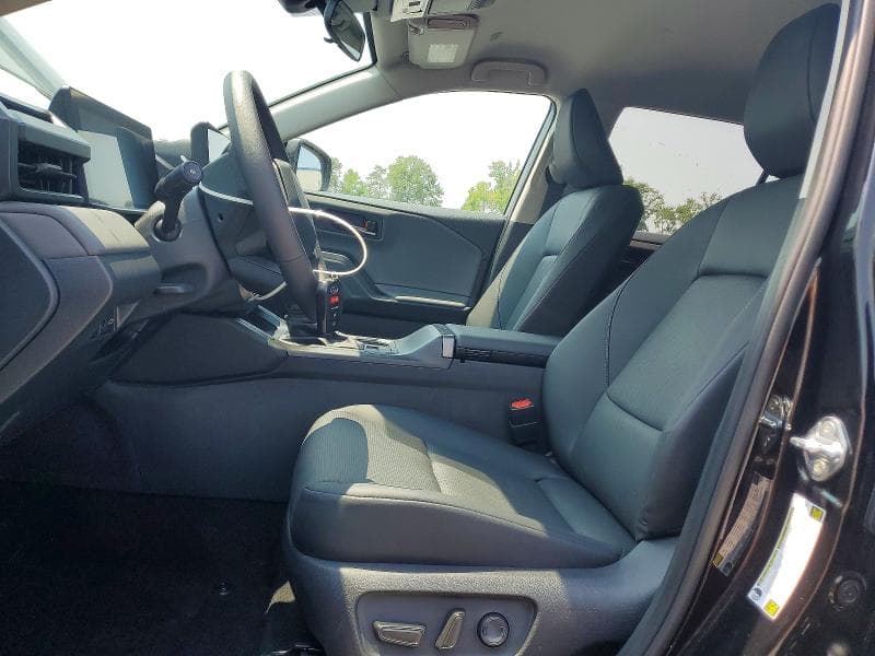 2026 TOYOTA RAV4 XLE PREMIUM 7