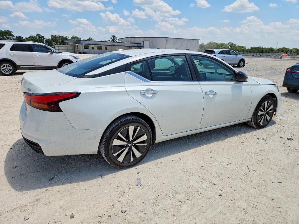 2022 NISSAN ALTIMA SV 3