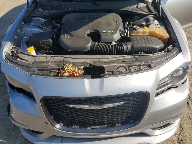 2018 CHRYSLER 300 S 11