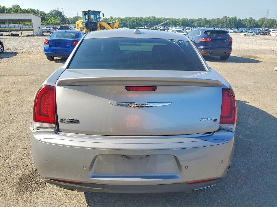 2018 CHRYSLER 300 S 6