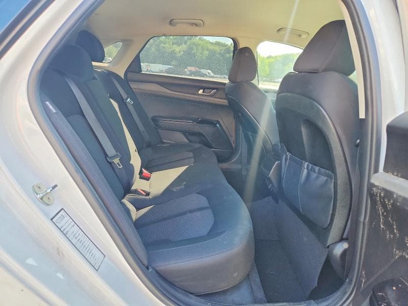 2023 KIA K5 LXS 10