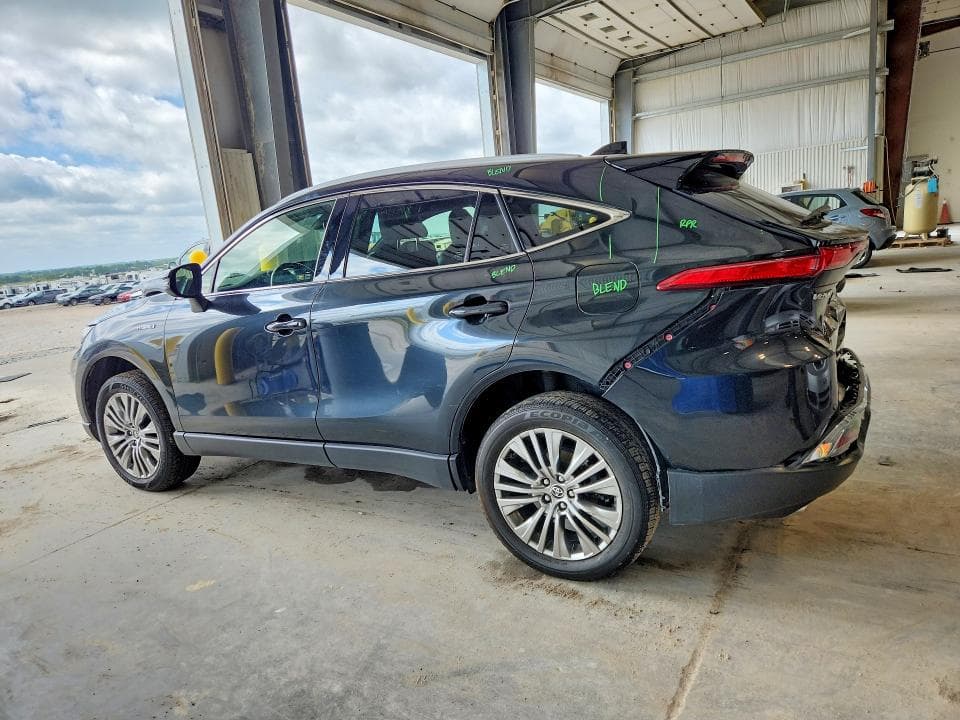 2021 TOYOTA VENZA 2