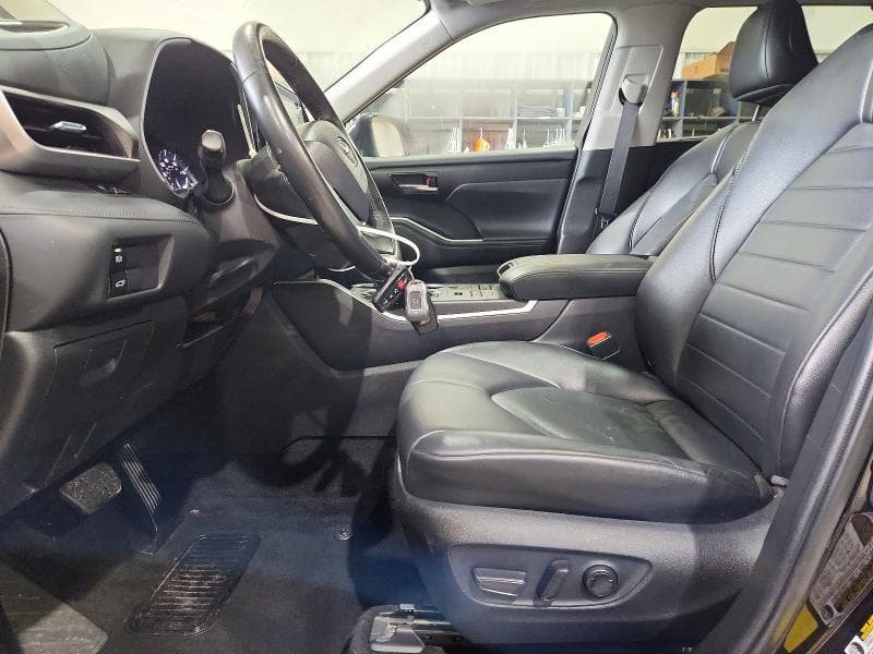 2022 TOYOTA HIGHLANDER XLE 7
