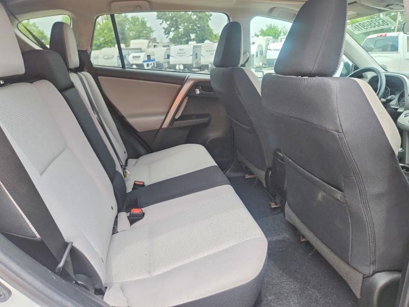 2018 TOYOTA RAV4 XLE 11