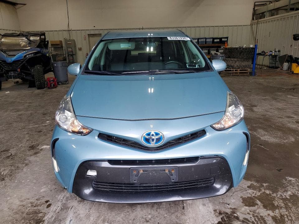 2017 TOYOTA PRIUS V FOUR 5