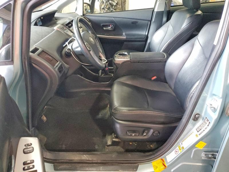 2017 TOYOTA PRIUS V FOUR 7