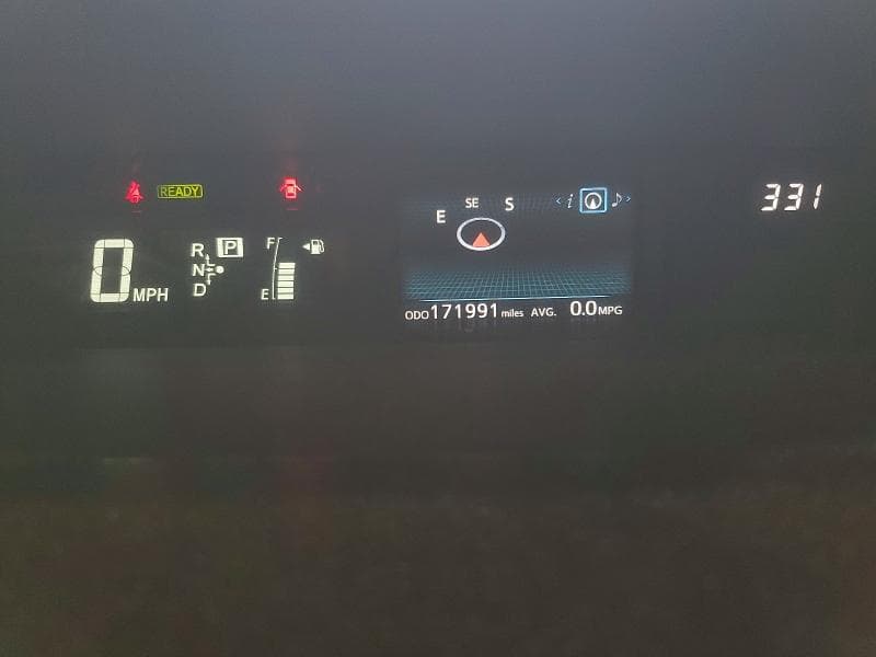 2017 TOYOTA PRIUS V FOUR 9
