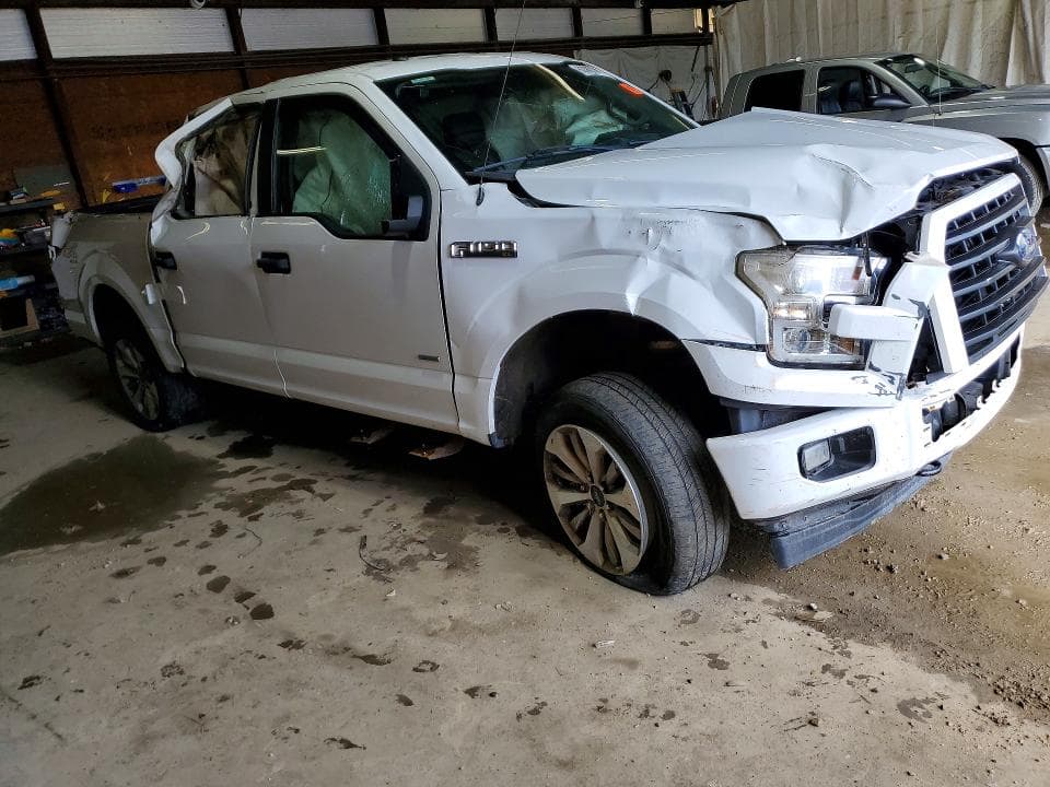 2017 FORD F150 SUPERCREW 4