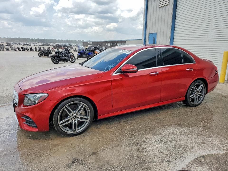 2019 MERCEDES-BENZ E 300 - 1