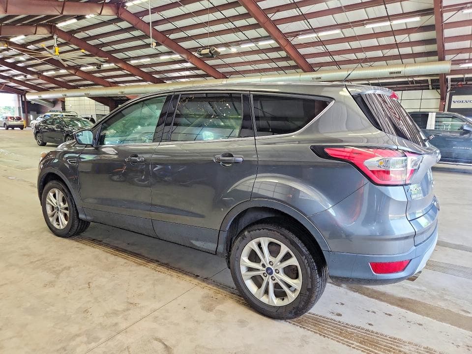 2017 FORD ESCAPE SE 2