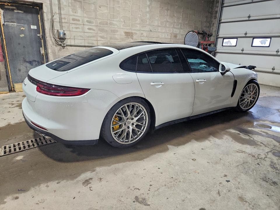 2019 PORSCHE PANAMERA 4S 3