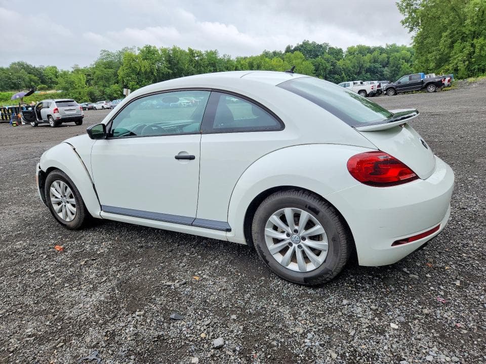 2018 VOLKSWAGEN BEETLE S 2