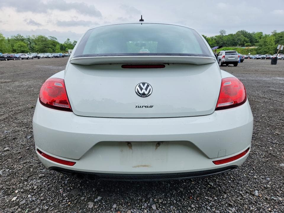 2018 VOLKSWAGEN BEETLE S 6