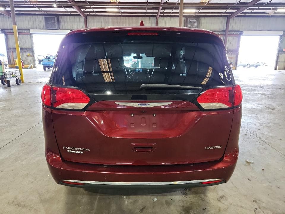 2018 CHRYSLER PACIFICA LIMITED 6