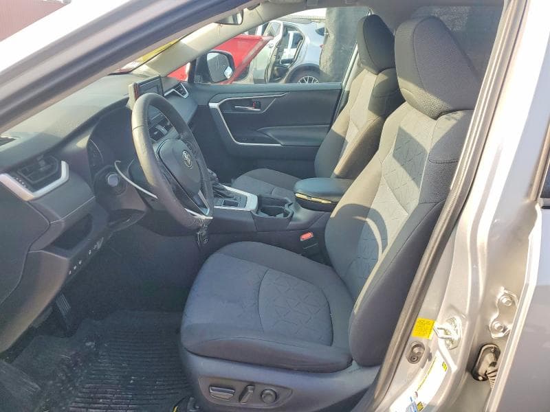 2021 TOYOTA RAV4 XLE 7