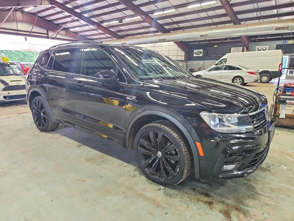2021 VOLKSWAGEN TIGUAN SE 4