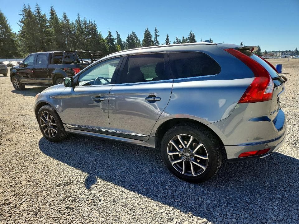 2017 VOLVO XC60 T6 DYNAMIC 2